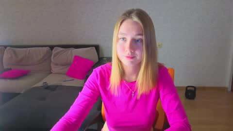 rosalina online show from January 7, 9:12 am