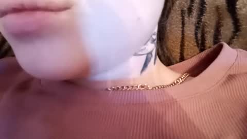 Alicia online show from October 21, 9:57 am