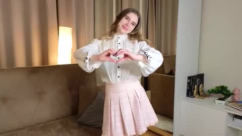 Kylie online show from November 26, 3:35 pm