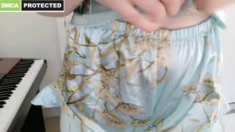   online show from January 13, 3:15 pm