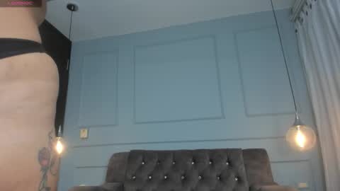 rose_monroee online show from October 18, 8:32 pm
