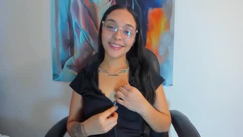 roseaurora online show from October 22, 1:27 pm