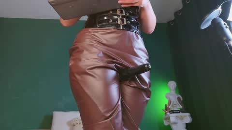 rosedelic online show from November 12, 4:32 am