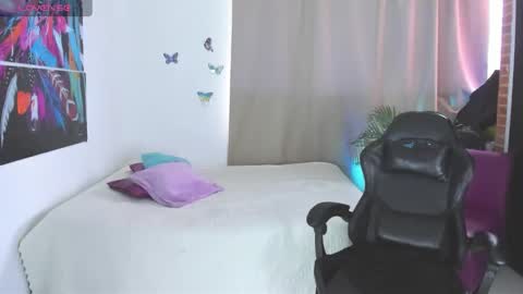 rose online show from November 23, 9:05 pm