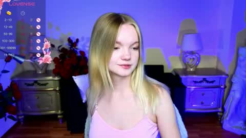 Snapshot of roses_kate chatting on September 26, 4:43 am Sweety Kate online show from September 26, 4:43 am