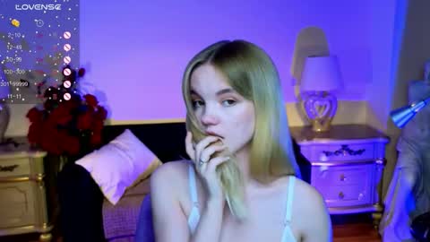 Snapshot of roses_kate chatting on October 8, 12:31 pm Sweety Kate online show from October 8, 12:31 pm