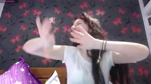 RosieHayes online show from March 19, 7:45 am