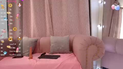 Rosie online show from March 8, 3:33 pm