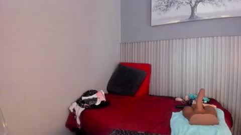 rosse_milf1 online show from August 8, 12:46 pm