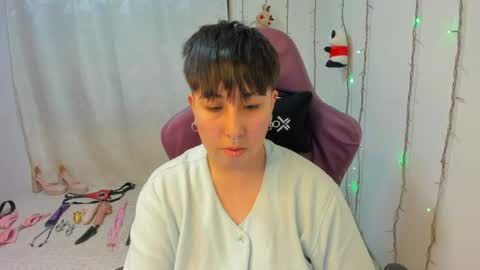 ROSSE DEMOND  online show from April 10, 11:55 pm