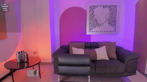Snapshot of rossierhoades chatting on September 29, 8:36 pm Rossie Rhoades online show from September 29, 8:36 pm