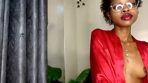 roundbootie online show from June 17, 2:18 pm