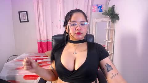 Snapshot of rous_25 chatting on October 26, 11:38 am rous_25 online show from October 26, 11:38 am