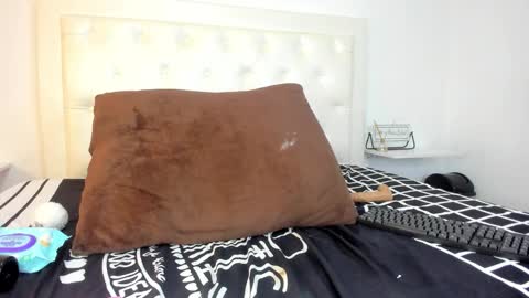 rouse_sexy_hotxx77 online show from November 2, 4:32 pm