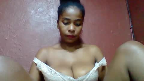 rovaelyah online show from October 28, 5:46 am