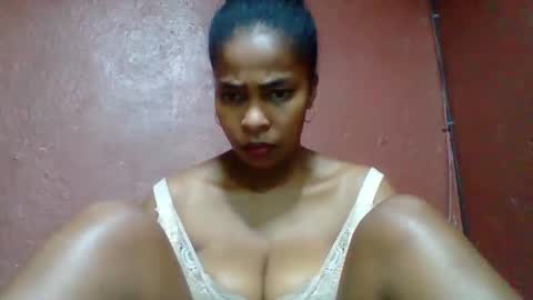 rovaelyah online show from October 30, 6:05 am