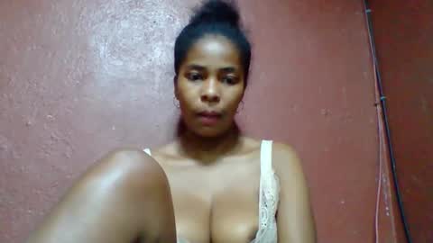 rovaelyah online show from November 11, 8:33 am