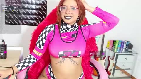 Roxane  online show from November 22, 6:10 pm