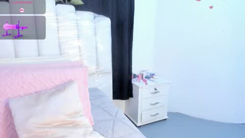 RoxannaBlanche online show from March 26, 12:18 pm