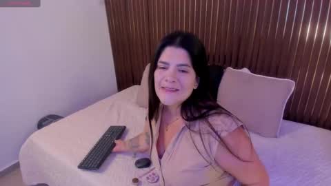 Roxie  online show from November 20, 11:44 am