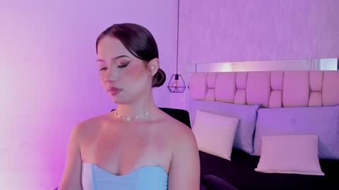 Roxie  online show from January 5, 4:14 am