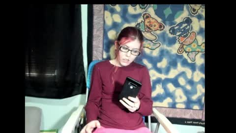 roxihazeleyes online show from March 7, 1:40 pm