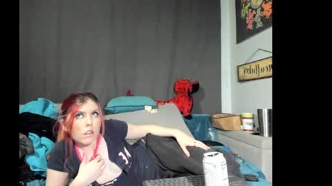 roxihazeleyes online show from September 14, 9:07 am