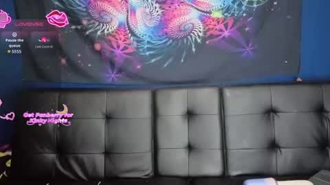 Roxxyfoxxy1 online show from July 14, 1:39 am