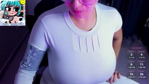 Annah  online show from February 7, 8:51 am