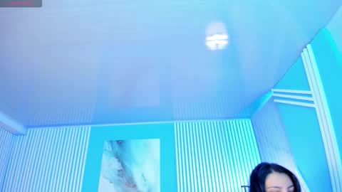 Roxy hell online show from November 10, 12:00 pm