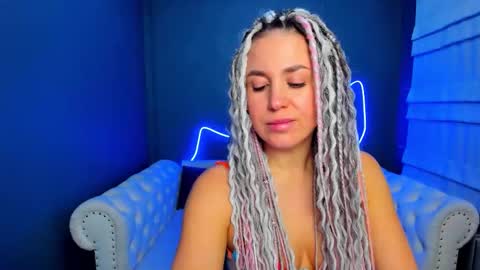 Roxy online show from November 18, 1:39 am