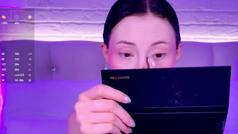 roxanne online show from May 4, 3:54 am