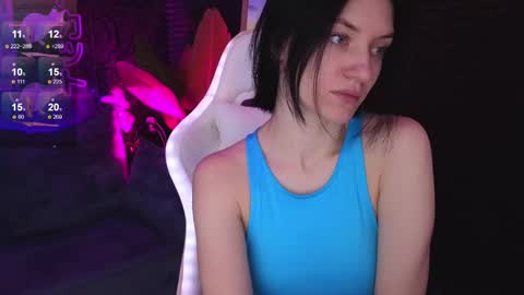 Snapshot of roxy_riot_ chatting on October 2, 1:32 am roxy_riot_ online show from October 2, 1:32 am