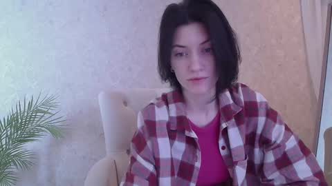 Snapshot of roxy_riot_ chatting on March 4, 1:23 am roxy_riot_ online show from March 4, 1:23 am