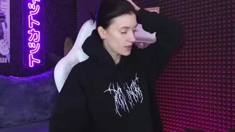 Snapshot of roxy_riot_ chatting on March 3, 1:28 am roxy_riot_ online show from March 3, 1:28 am