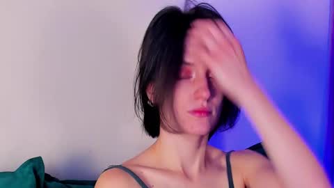 Snapshot of roxy_riot_ chatting on February 13, 1:29 am roxy_riot_ online show from February 13, 1:29 am