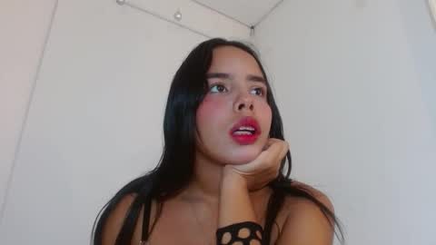 roxy_stone1 online show from November 11, 8:17 pm