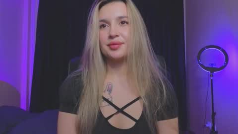 Roxy online show from December 14, 10:15 pm