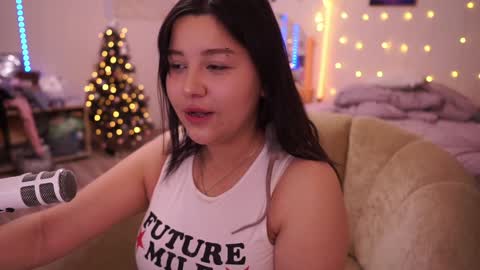 roxysuh online show from January 28, 3:15 am