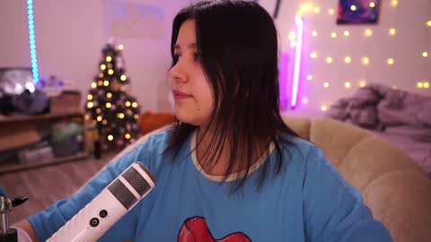 roxysuh online show from January 22, 2:37 am