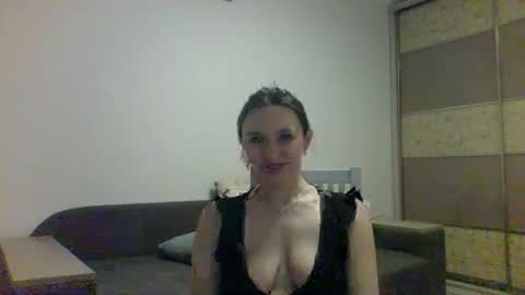 Roza05x online show from April 15, 7:58 pm