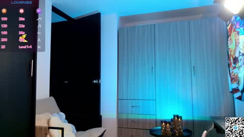 Rubi online show from December 2, 8:20 pm