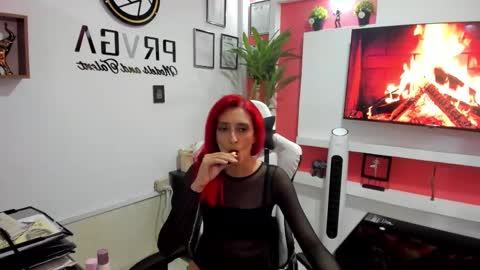 ruby_your_milf online show from February 24, 9:31 pm