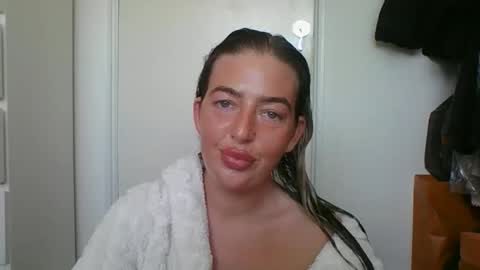 rubyredxxxoxxx online show from March 14, 9:43 am