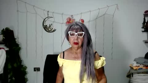 Snapshot of ruth_blue21 chatting on January 13, 4:07 am ruth_blue21 online show from January 13, 4:07 am