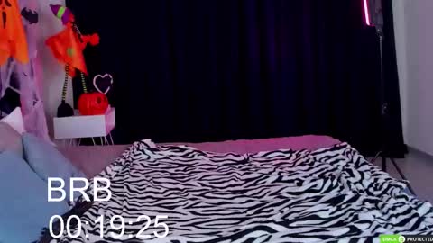 Snapshot of ruthpayne chatting on October 29, 10:12 pm Ruth online show from October 29, 10:12 pm