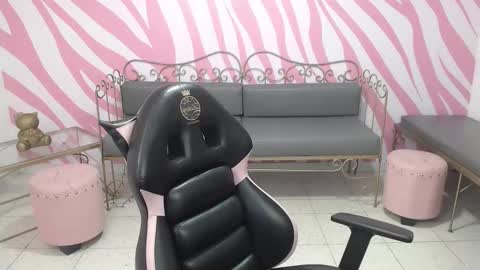 Sabrina online show from December 2, 1:13 pm