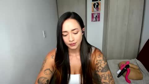 Snapshot of saarah_brownn chatting on January 31, 8:01 pm Sara online show from January 31, 8:01 pm