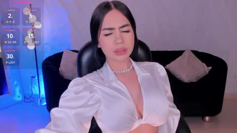 Sabrina M  online show from July 10, 11:37 pm