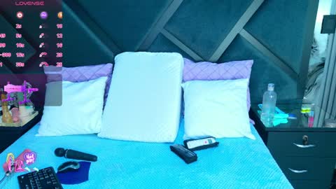 Sabrinna online show from April 6, 8:21 pm